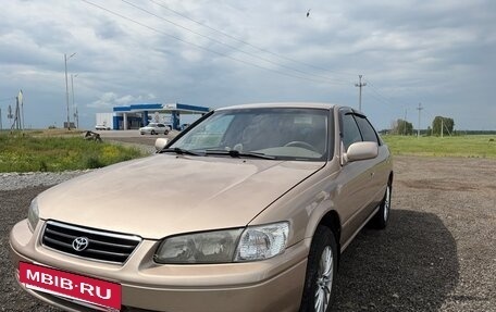Toyota Camry, 2001 год, 550 000 рублей, 5 фотография