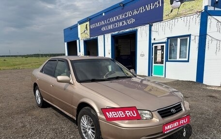 Toyota Camry, 2001 год, 550 000 рублей, 6 фотография