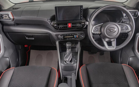 Daihatsu Rocky, 2020 год, 1 350 000 рублей, 15 фотография