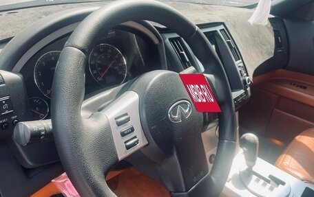 Infiniti FX I, 2003 год, 700 000 рублей, 3 фотография