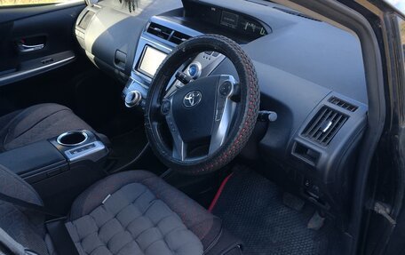 Toyota Prius Alpha I (ZVW40/41), 2015 год, 1 200 000 рублей, 5 фотография