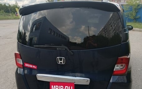 Honda Freed I, 2011 год, 850 000 рублей, 3 фотография