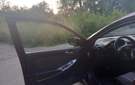 Hyundai Solaris II рестайлинг, 2012 год, 690 000 рублей, 18 фотография