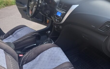 Hyundai Solaris II рестайлинг, 2012 год, 690 000 рублей, 12 фотография