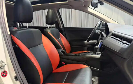 Honda Vezel, 2022 год, 1 370 000 рублей, 8 фотография