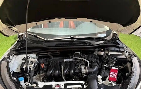 Honda Vezel, 2022 год, 1 370 000 рублей, 18 фотография