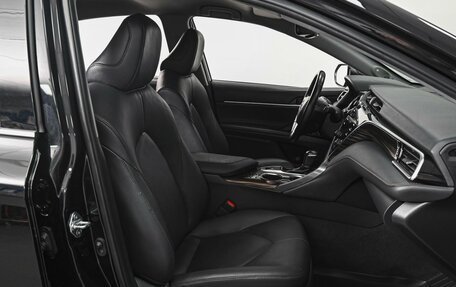 Toyota Camry, 2020 год, 3 640 000 рублей, 8 фотография