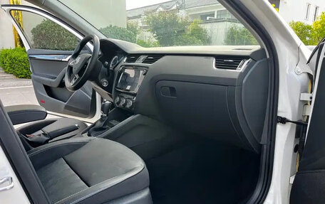 Skoda Octavia, 2018 год, 1 119 027 рублей, 9 фотография