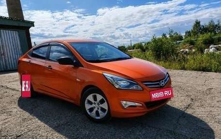 Hyundai Solaris II рестайлинг, 2014 год, 590 000 рублей, 2 фотография