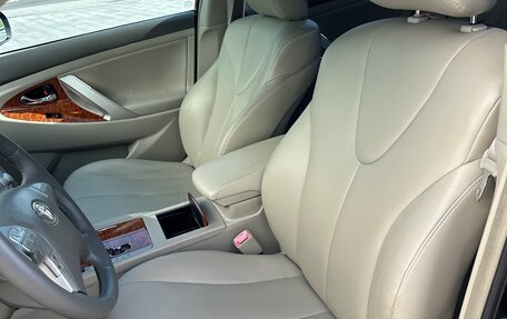 Toyota Camry, 2009 год, 1 300 000 рублей, 12 фотография