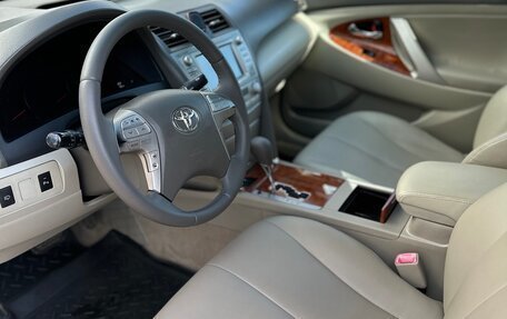 Toyota Camry, 2009 год, 1 300 000 рублей, 10 фотография