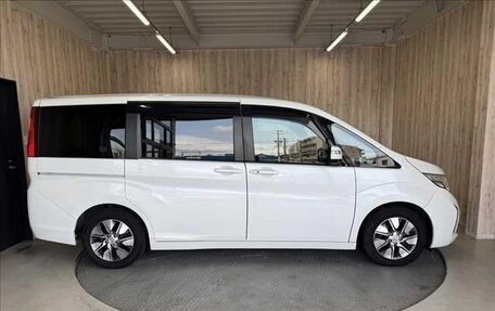 Honda Stepwgn IV, 2015 год, 1 360 000 рублей, 3 фотография