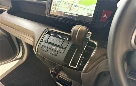 Honda Stepwgn IV, 2015 год, 1 360 000 рублей, 14 фотография