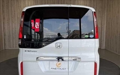 Honda Stepwgn IV, 2015 год, 1 360 000 рублей, 4 фотография