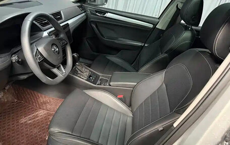 Skoda Superb III рестайлинг, 2022 год, 2 100 000 рублей, 7 фотография