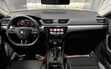 Skoda Superb III рестайлинг, 2022 год, 2 100 000 рублей, 13 фотография