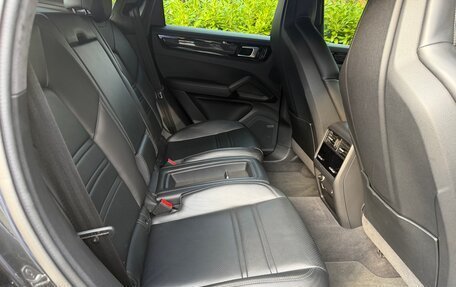 Porsche Cayenne III, 2022 год, 15 700 000 рублей, 10 фотография