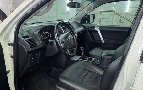 Toyota Land Cruiser Prado 150 рестайлинг 2, 2021 год, 4 999 000 рублей, 6 фотография