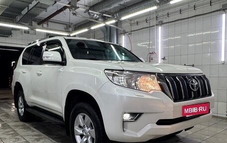 Toyota Land Cruiser Prado 150 рестайлинг 2, 2021 год, 4 999 000 рублей, 2 фотография