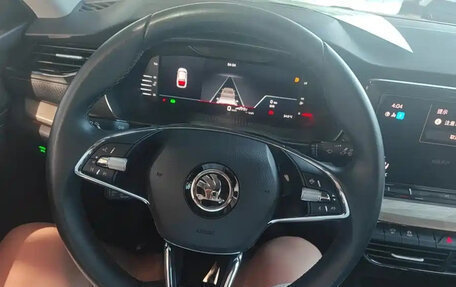 Skoda Octavia IV, 2022 год, 1 730 000 рублей, 15 фотография