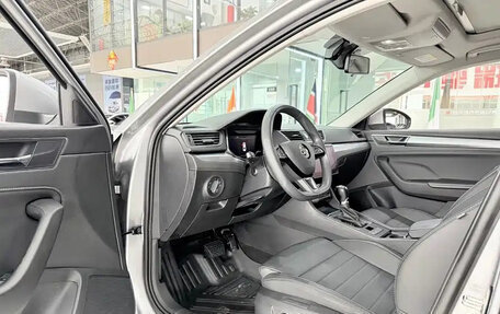 Skoda Superb III рестайлинг, 2022 год, 2 130 000 рублей, 4 фотография