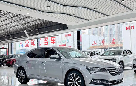 Skoda Superb III рестайлинг, 2022 год, 2 130 000 рублей, 3 фотография