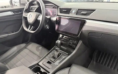 Skoda Superb III рестайлинг, 2022 год, 2 130 000 рублей, 7 фотография