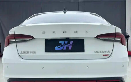 Skoda Octavia IV, 2023 год, 2 200 000 рублей, 5 фотография