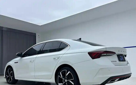 Skoda Octavia IV, 2023 год, 2 200 000 рублей, 4 фотография