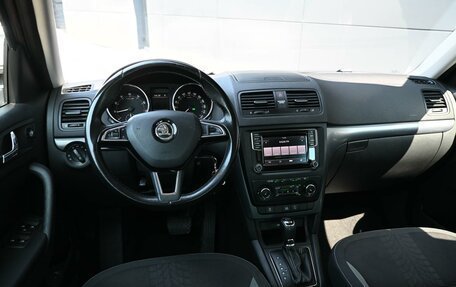 Skoda Yeti I рестайлинг, 2015 год, 1 324 000 рублей, 6 фотография