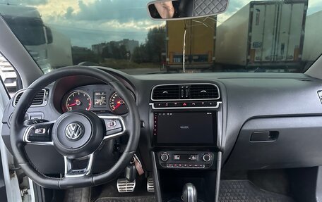 Volkswagen Polo VI (EU Market), 2016 год, 750 000 рублей, 5 фотография