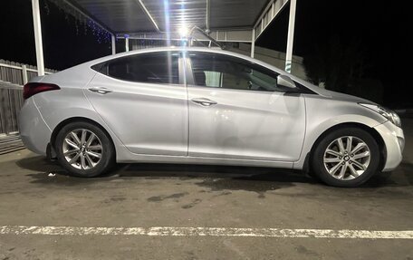 Hyundai Elantra V, 2014 год, 1 100 000 рублей, 3 фотография
