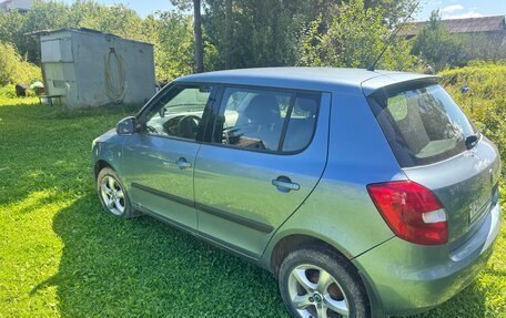Skoda Fabia II, 2011 год, 650 000 рублей, 2 фотография