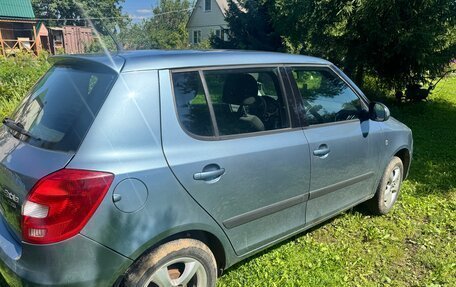 Skoda Fabia II, 2011 год, 650 000 рублей, 3 фотография