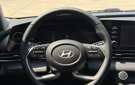 Hyundai Elantra, 2023 год, 1 720 000 рублей, 17 фотография