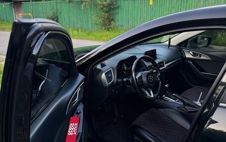 Mazda 3, 2018 год, 1 950 000 рублей, 4 фотография