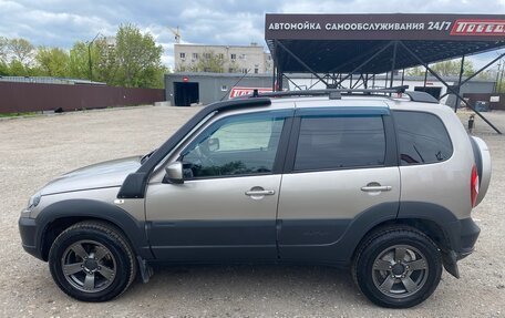 Chevrolet Niva I рестайлинг, 2018 год, 840 000 рублей, 9 фотография
