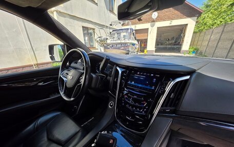 Cadillac Escalade IV, 2020 год, 5 300 000 рублей, 6 фотография