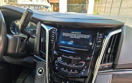 Cadillac Escalade IV, 2020 год, 5 300 000 рублей, 17 фотография