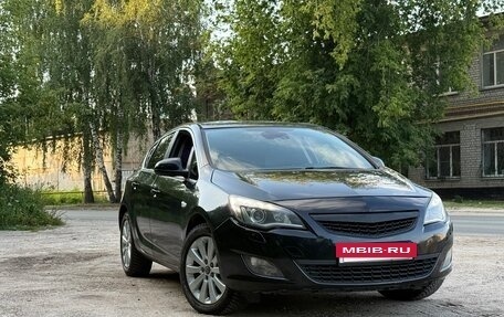 Opel Astra J, 2012 год, 600 000 рублей, 2 фотография