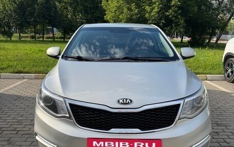 KIA Rio III рестайлинг, 2015 год, 850 000 рублей, 2 фотография