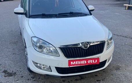 Skoda Fabia II, 2011 год, 395 000 рублей, 2 фотография