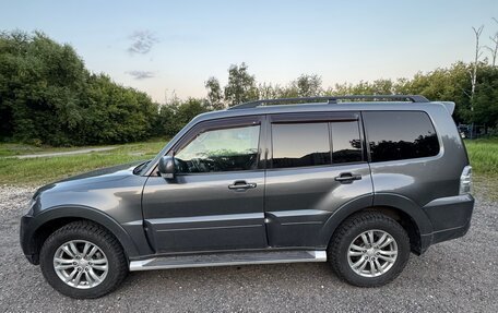 Mitsubishi Pajero IV, 2013 год, 2 490 000 рублей, 10 фотография