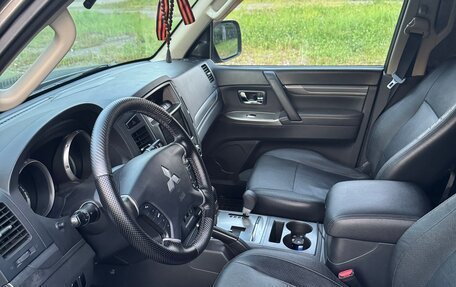 Mitsubishi Pajero IV, 2013 год, 2 490 000 рублей, 12 фотография
