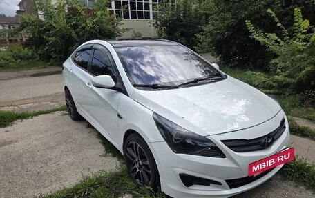 Hyundai Solaris II рестайлинг, 2015 год, 820 000 рублей, 4 фотография