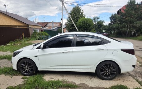 Hyundai Solaris II рестайлинг, 2015 год, 820 000 рублей, 9 фотография