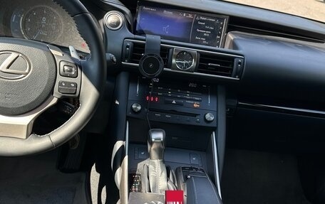 Lexus IS III, 2018 год, 3 990 000 рублей, 21 фотография