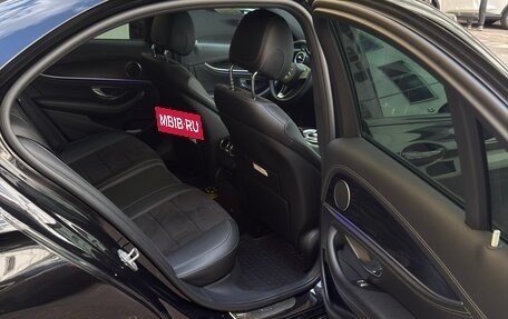 Mercedes-Benz E-Класс, 2018 год, 3 000 000 рублей, 18 фотография
