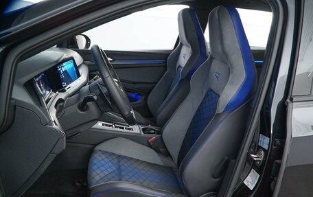 Volkswagen Golf R, 2021 год, 5 399 077 рублей, 10 фотография