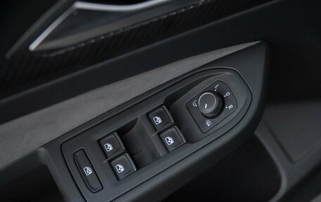 Volkswagen Golf R, 2021 год, 5 399 077 рублей, 16 фотография